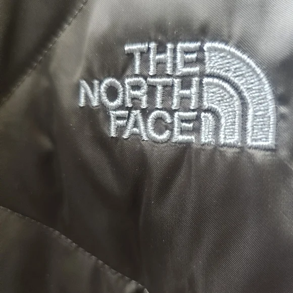 The North Face Women's coco Brown Puffer Jacket - Picture 2 of 3